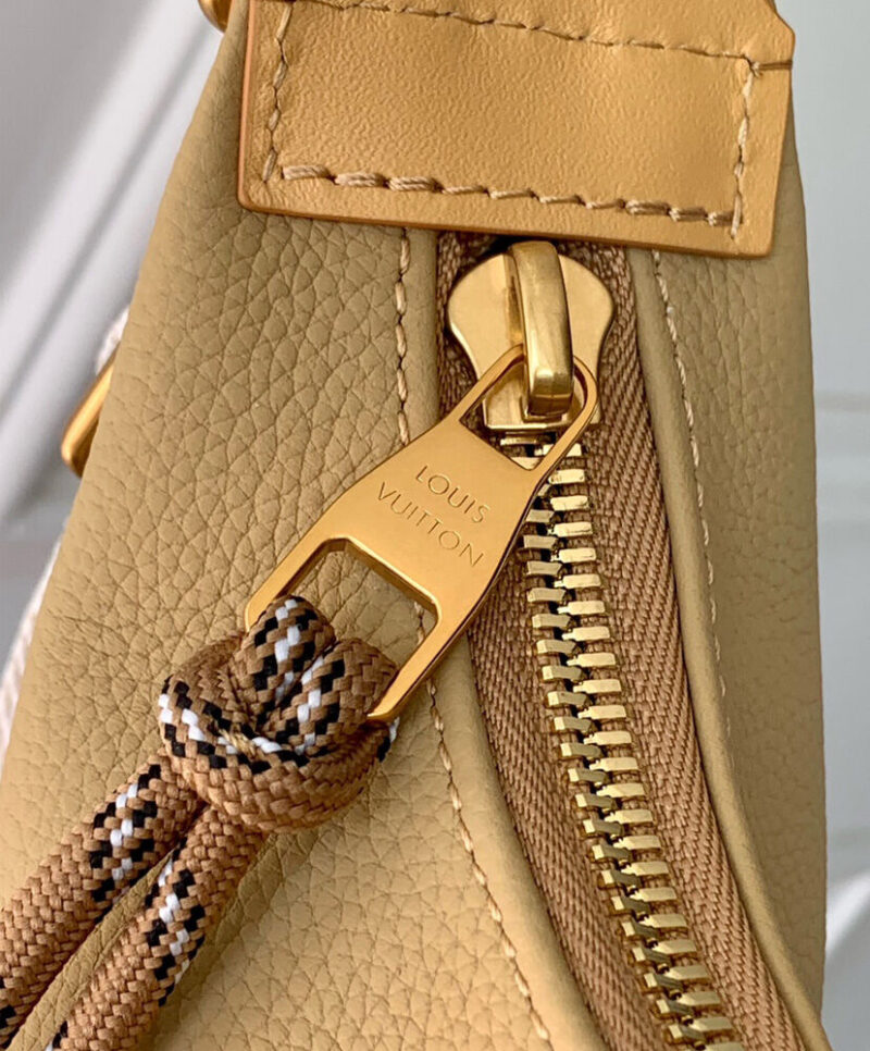 Louis Vuitton Hobo Cargo M12697 Khaki